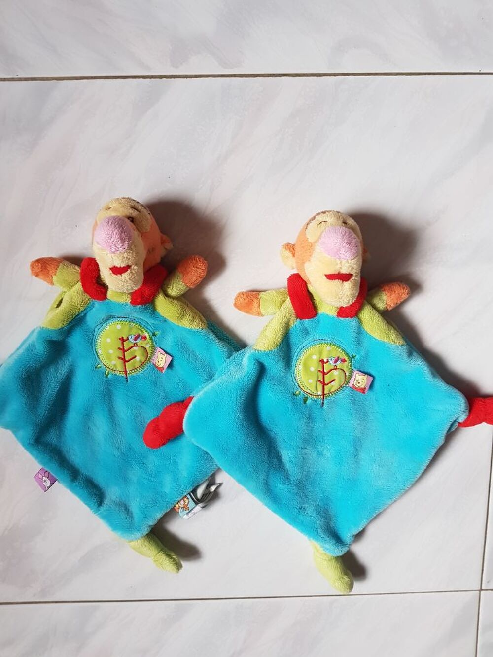 Lot de 2 doudous losange tigrou - arbre - disney nicotoy Puriculture