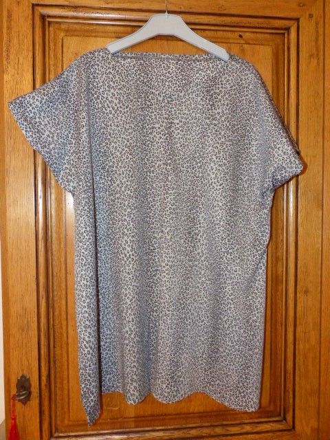 t shirt impression lopard taille 50/52  8 Viriat (01)