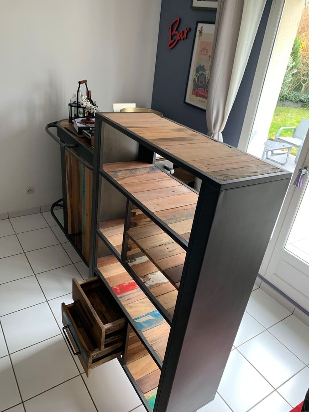 Biblioth&eacute;que Vintage "indus" Cocktail Scandinave comme neuve Meubles