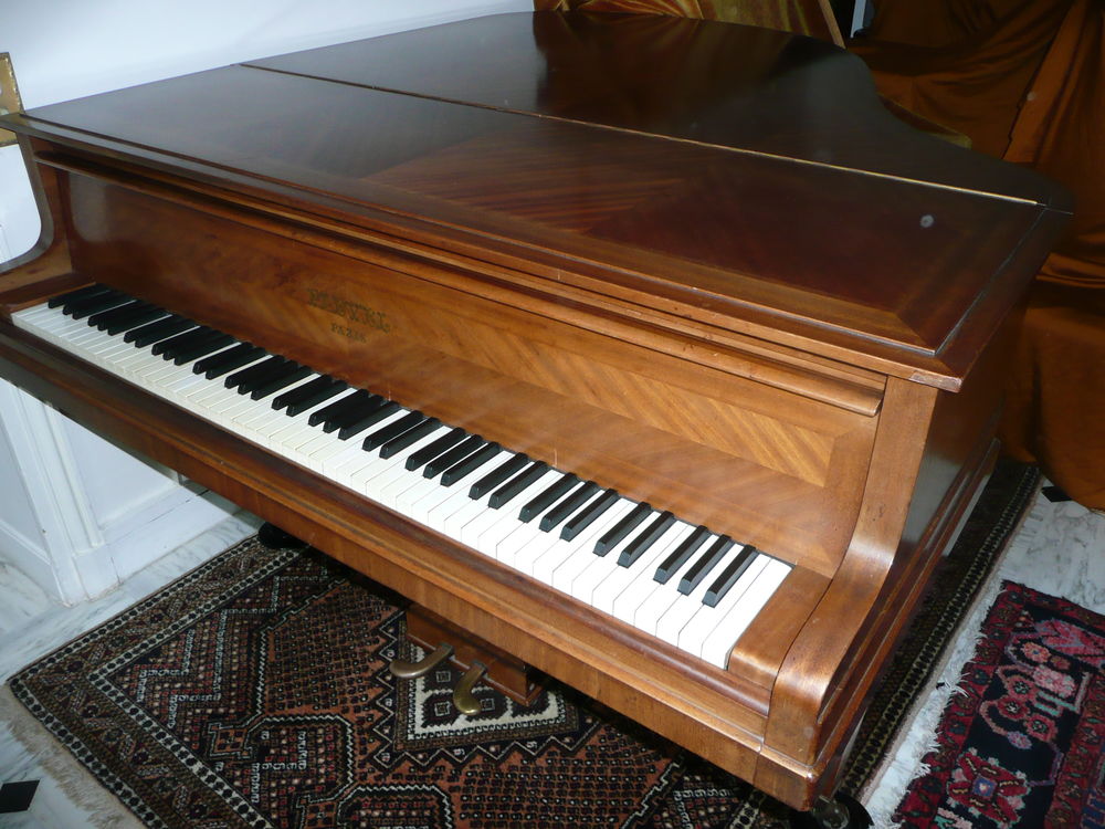 piano quart de queue Pleyel Instruments de musique