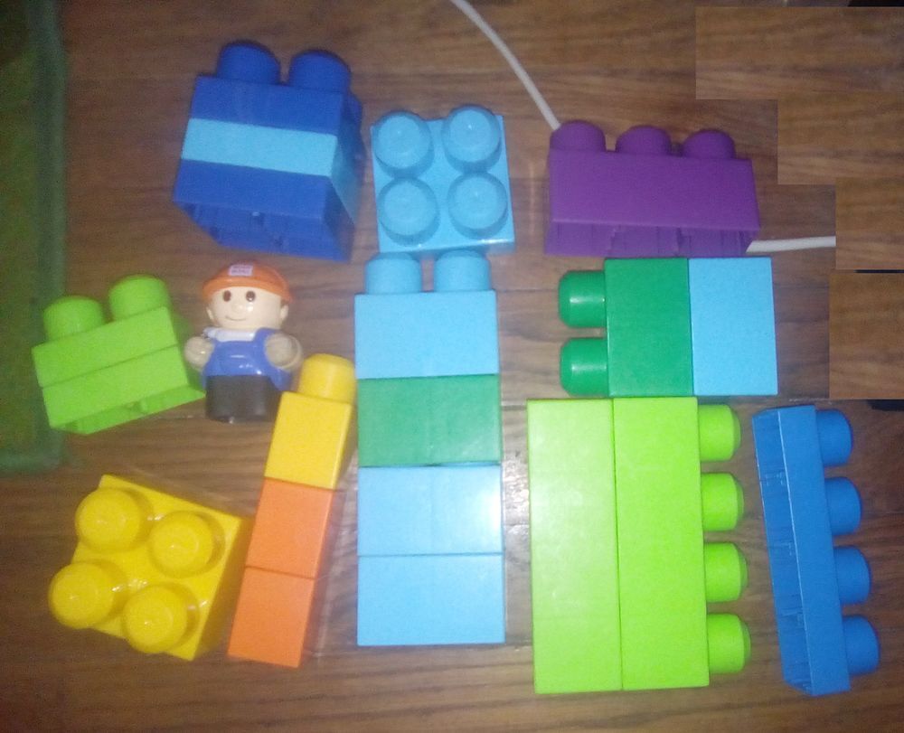 Lot 188 pi&egrave;ces mega bloks Jeux / jouets