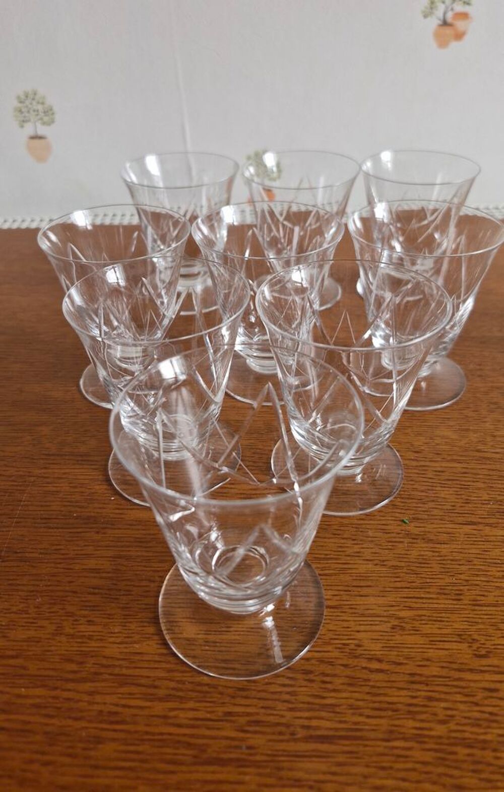 SERVICE VERRES ET CARAFE FINEMENT GRAVES EN CRISTAL VINTAGE Cuisine