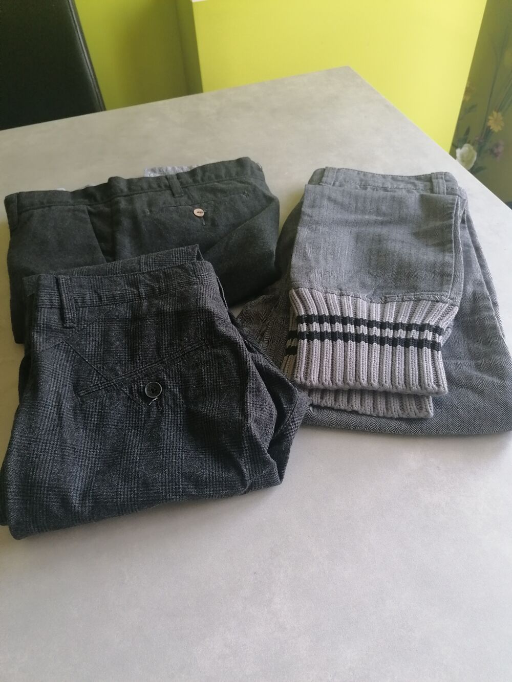 3 pantalons homme T S Vêtements