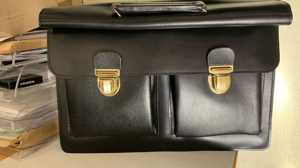 Cartable porte documents cuir noir Neuf Article 100% Neuf Maroquinerie