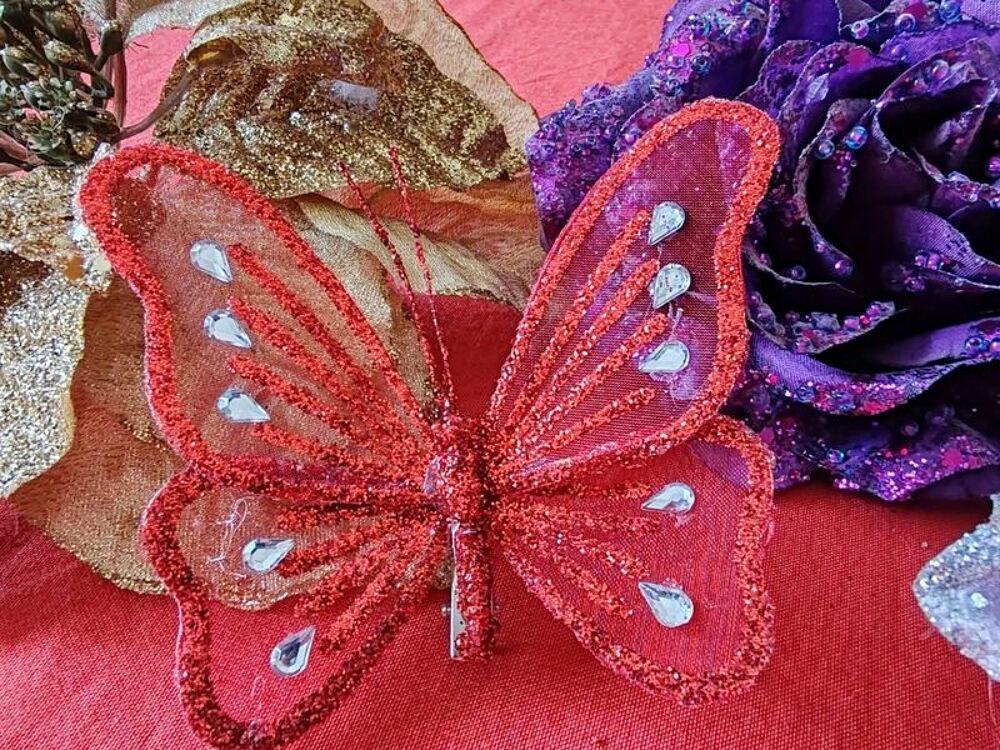 3 fleurs et un papillon avec pince pour sapin Décoration