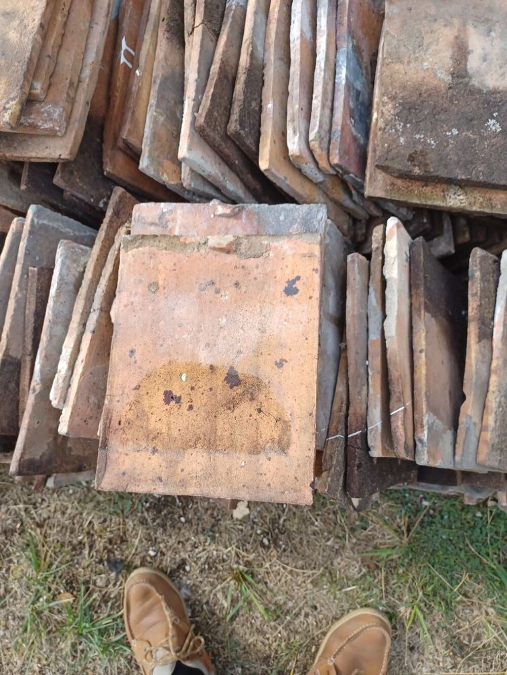 300 Tuiles plate 19x24 ancienne,bonnes &eacute;tats + 6 fa&icirc;ti&egrave;re Bricolage