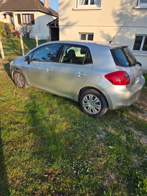 Toyota auris 97 VVT-i Linéa Terra