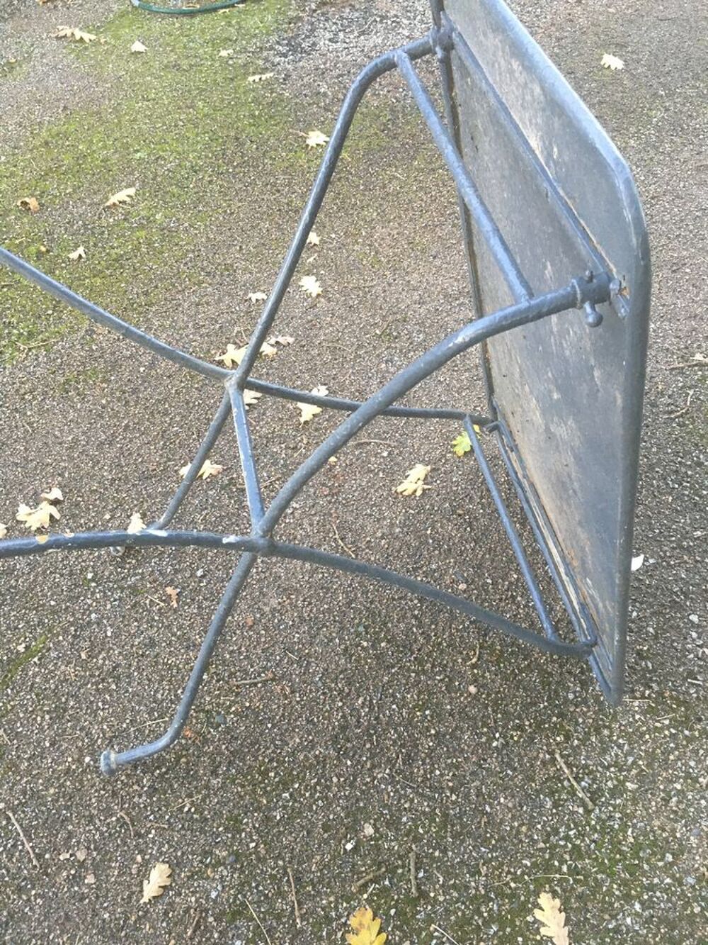 Salon de jardin ancien en fer / table / chaise Meubles