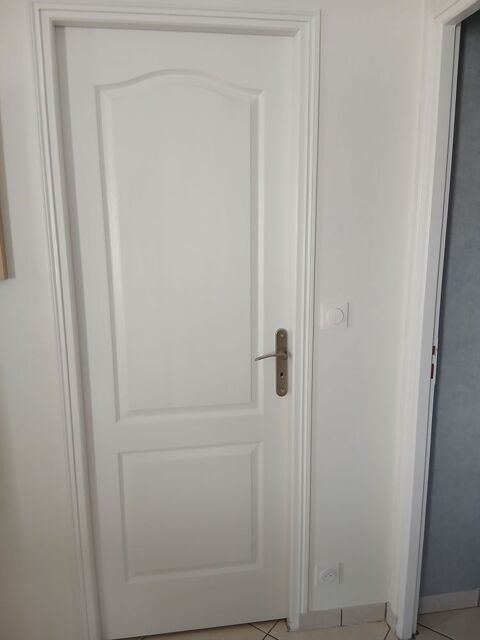 Porte � recouvrement 20 Niort (79)