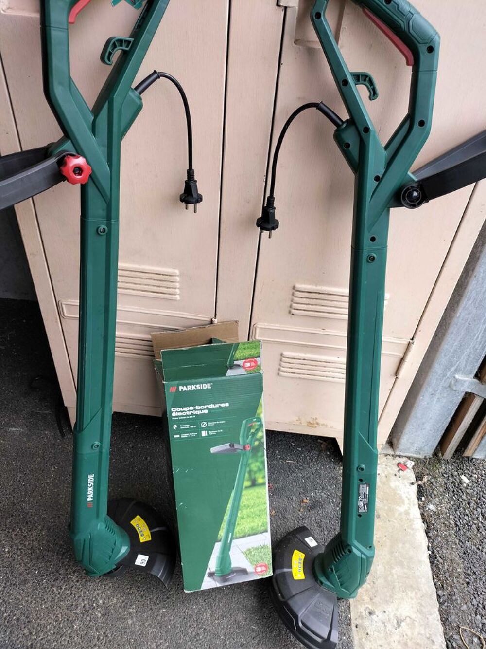 Coupe-bordures Electrique. Jardin