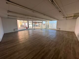  Maison � vendre 8 pi�ces 207 m� Montlu�on