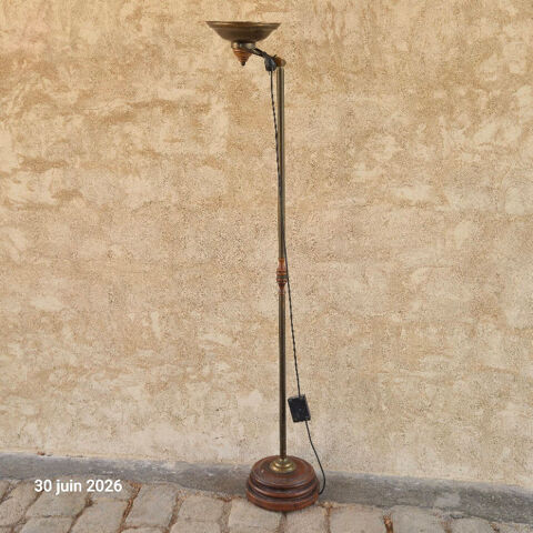 Lampe type halogène , en bois et laiton, avec articulation d 35 Aubusson (23)