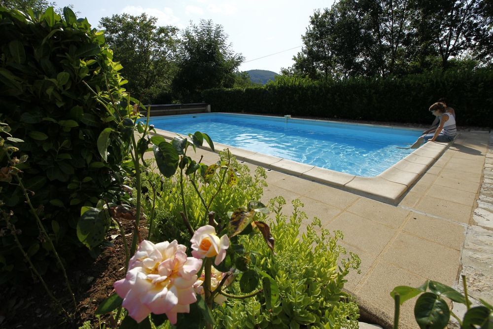 Vente Maison Maison familiale avec piscine et grand jardin Tour-de-faure