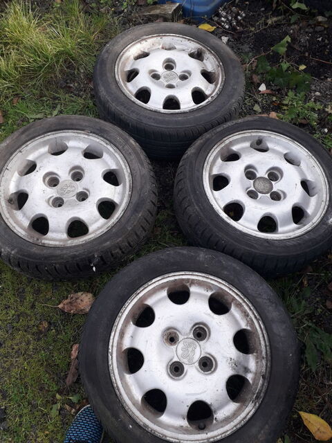 Pi&egrave;ces et &eacute;quipements Voiture Pi&egrave;ces et &eacute;quipements Voiture  occasion Saunay 37110