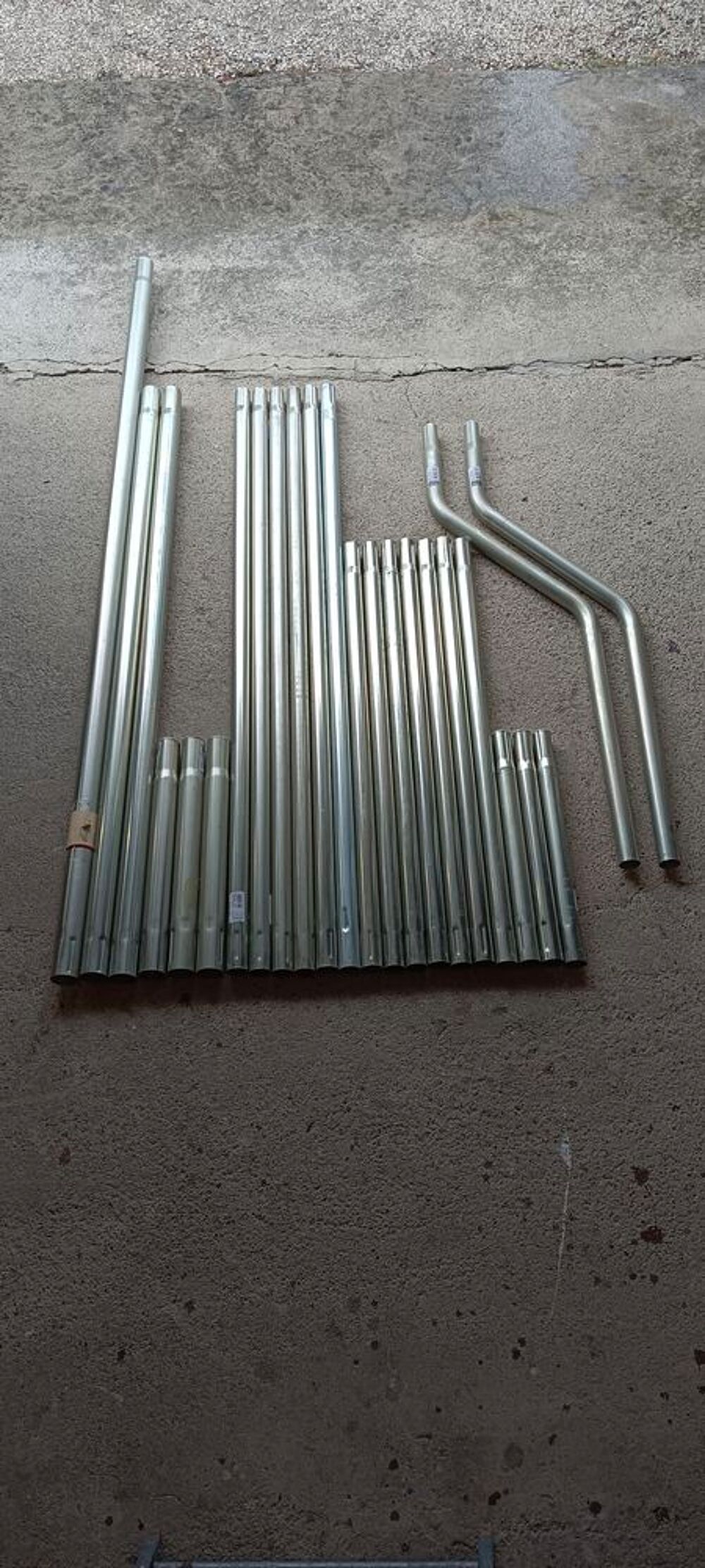 Materiel pour installation d'antenne. Bricolage