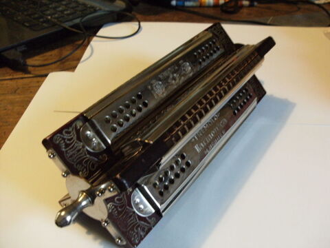Harmonica Hohner Quatro Trémolo dans sa boite d'origine 130 Rablay-sur-Layon (49)