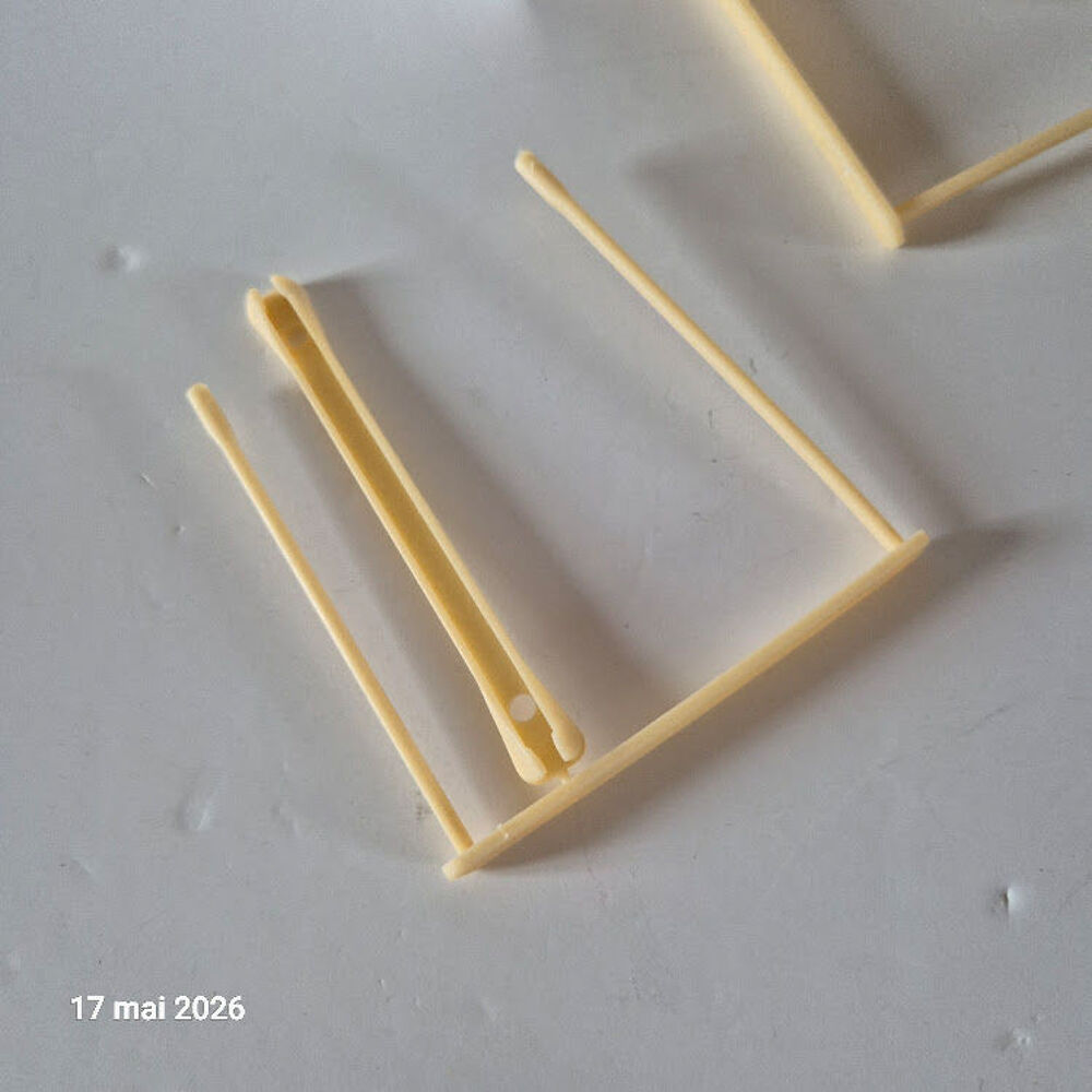 Fasteneur pour relier les documents, les archives, boite de Bricolage