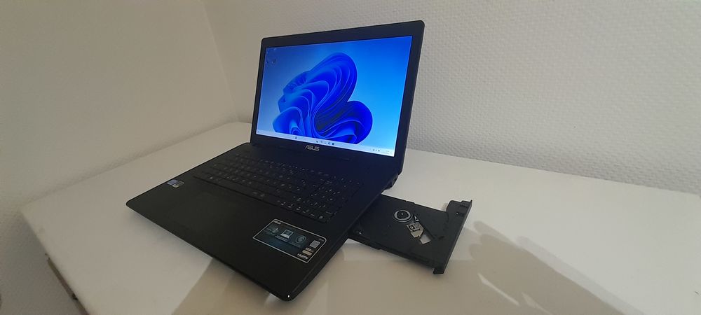 Ordinateur PC Portable ASUS Matériel informatique