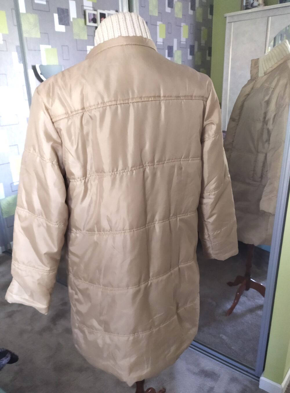 veste matelass&eacute; beige carla faustini Vtements