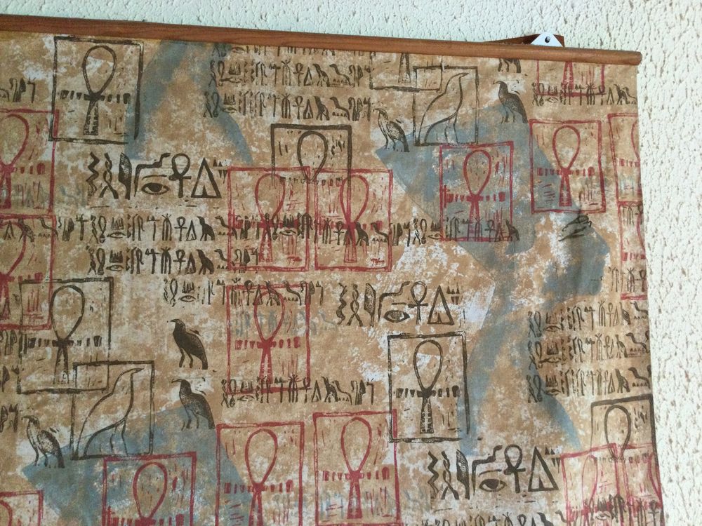 Toile motif &eacute;gyptien &agrave; suspendre
Décoration