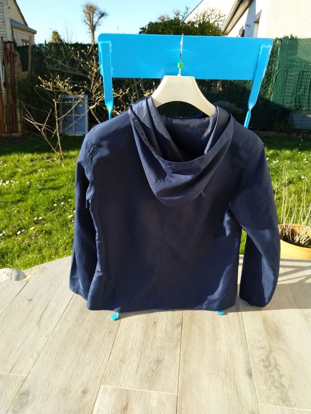 Blouson/coupe vent
Vêtements