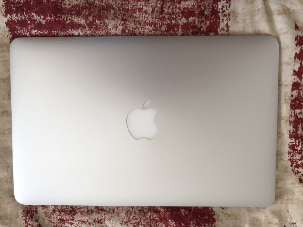MacBook Air 11 pouces 128Go Téléphones et tablettes