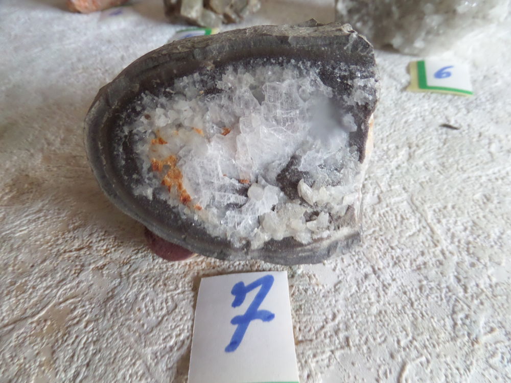 pierres et min&eacute;raux 