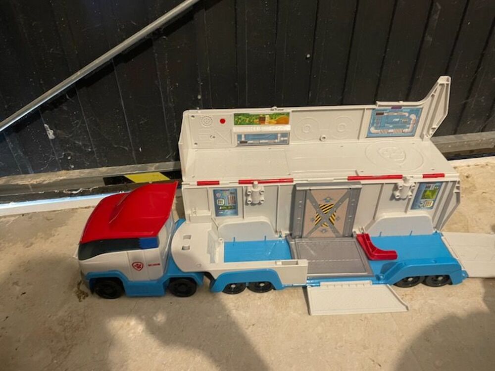 Jouets enfant . Jeux / jouets