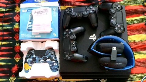 PlayStation 4 pro 1 To 300 Toulouse (31)