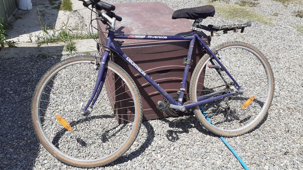 2 V&eacute;los Decatlon riverside 300 homme et femme Vélos