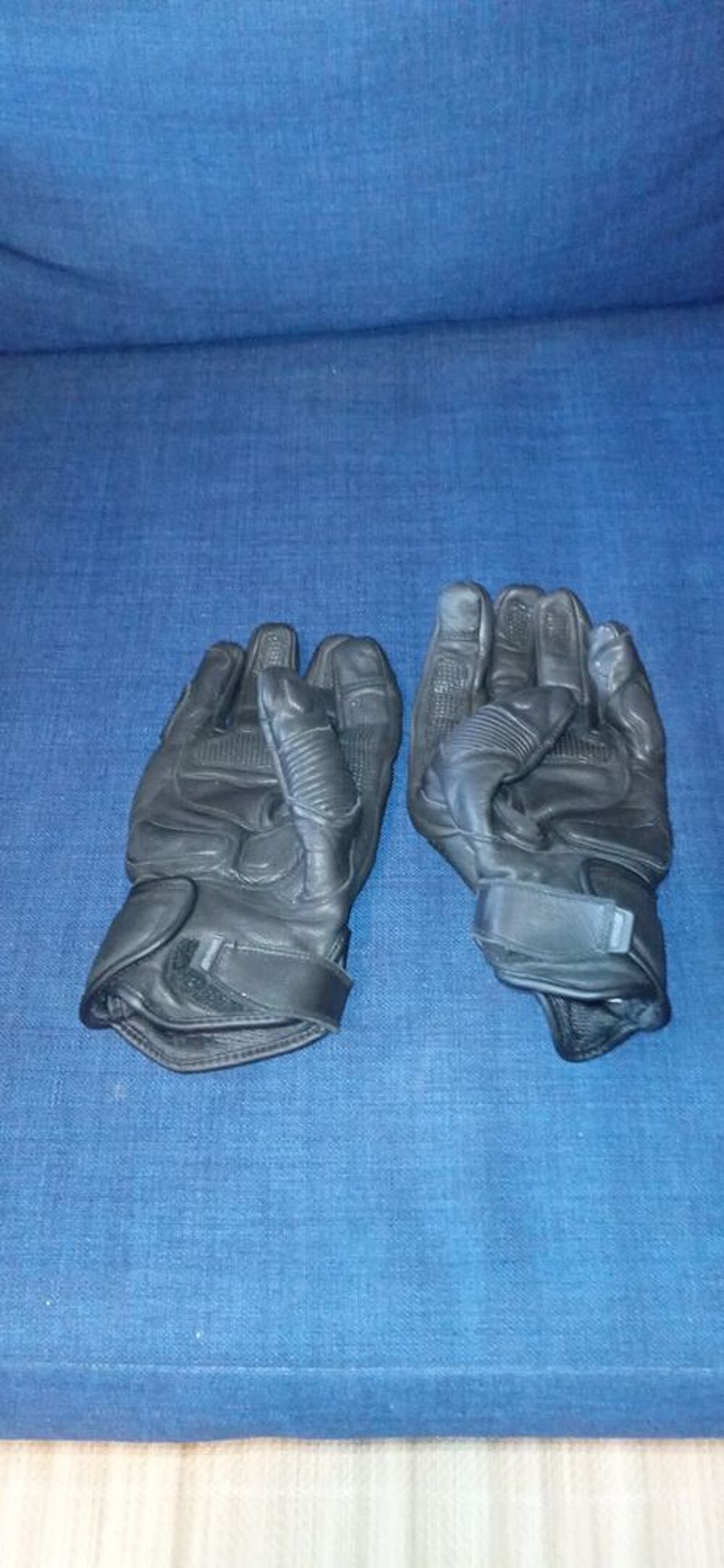 Gants moto (prix n&eacute;gociable) Sports
