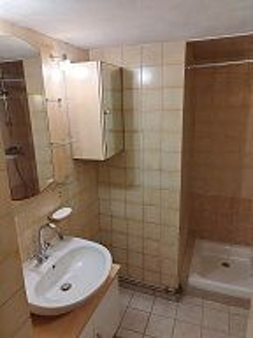 Location Appartement APPARTEMENT  57 m²  Avec Jardin à REIMS . A côté HÔPITAL.CHU Reims