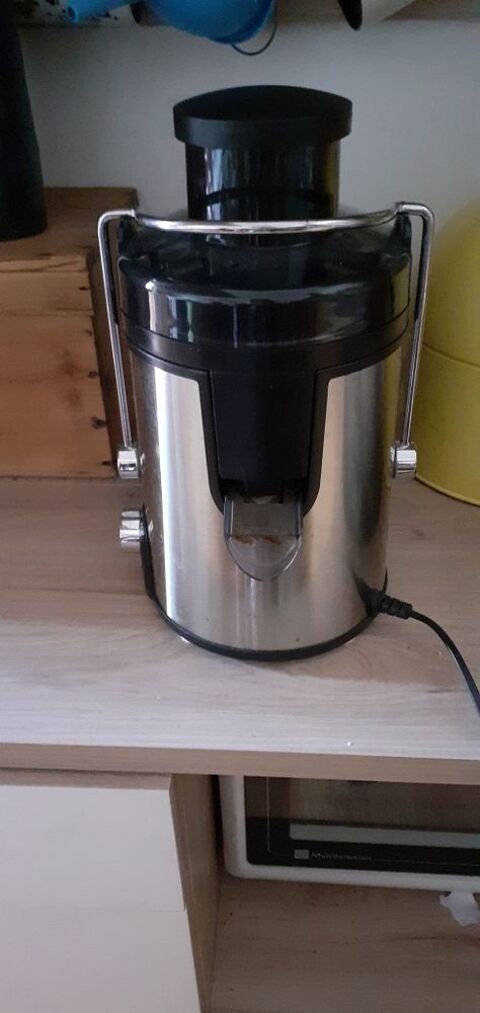 vent sac ros� cuir et trois 27 Les �chelles (73)