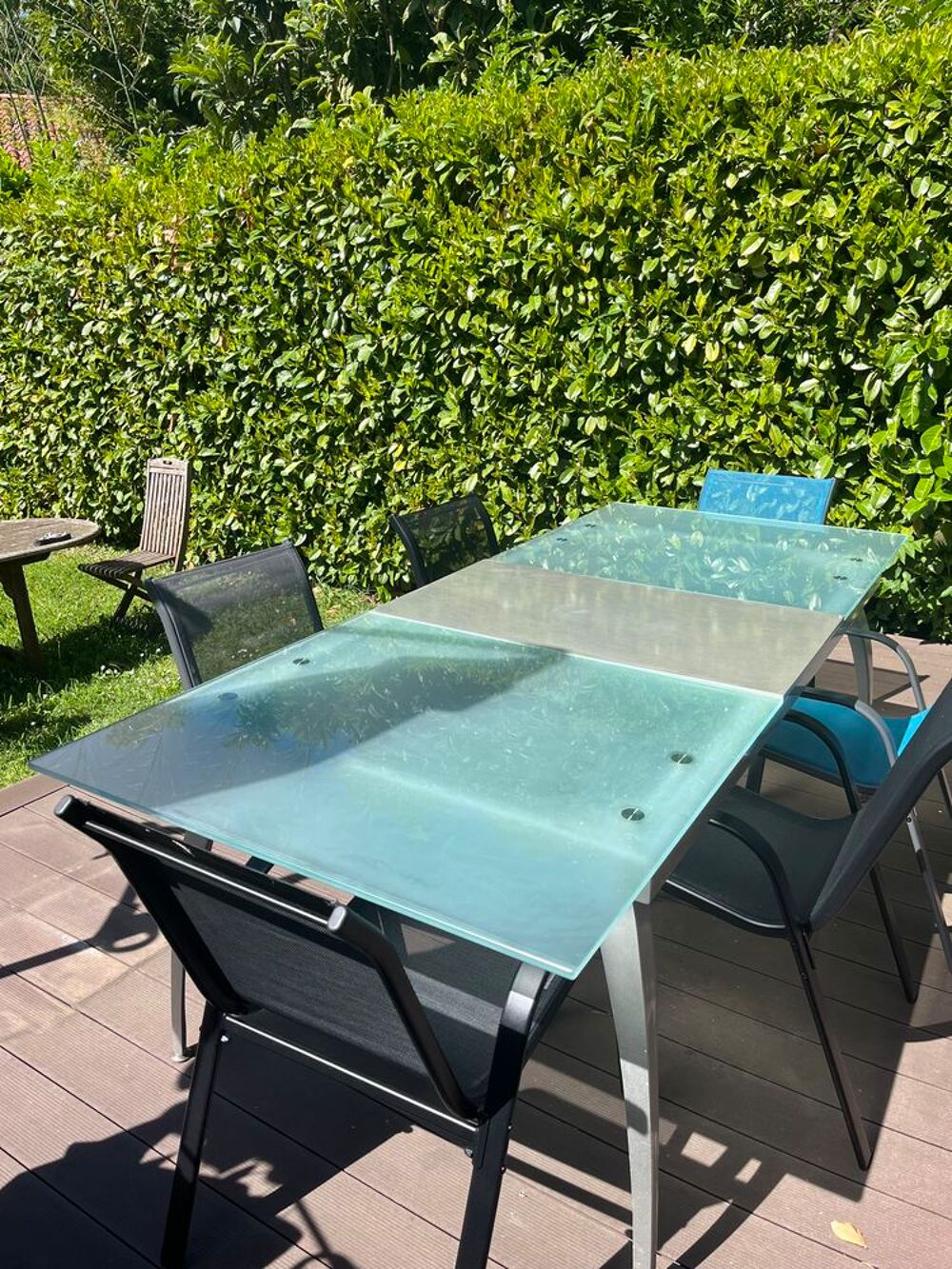 Table de salle &agrave; manger extensible. Meubles