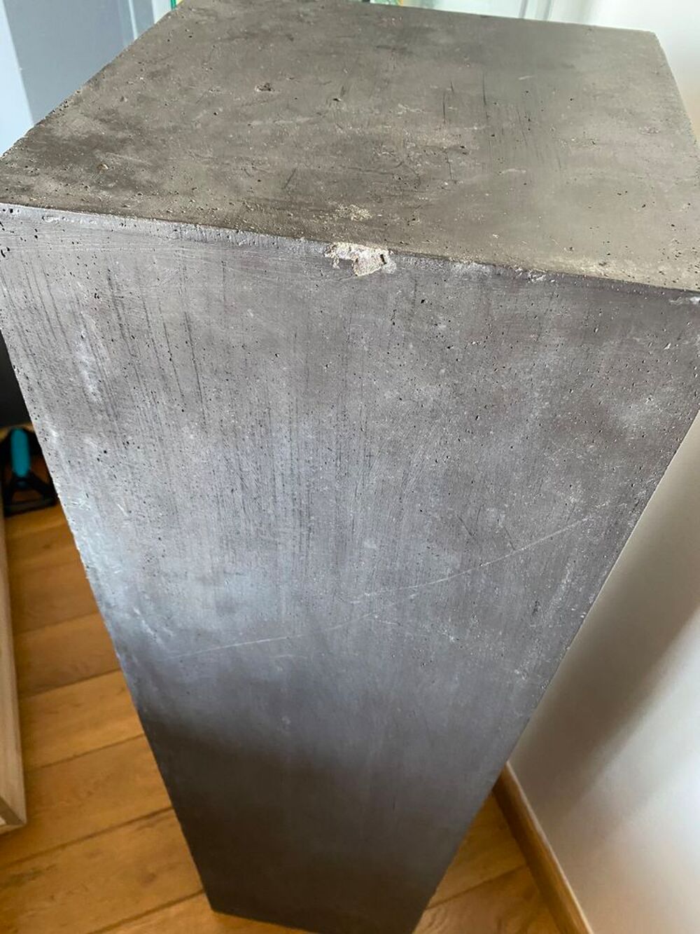 Colonne anthracite b&eacute;ton Meubles