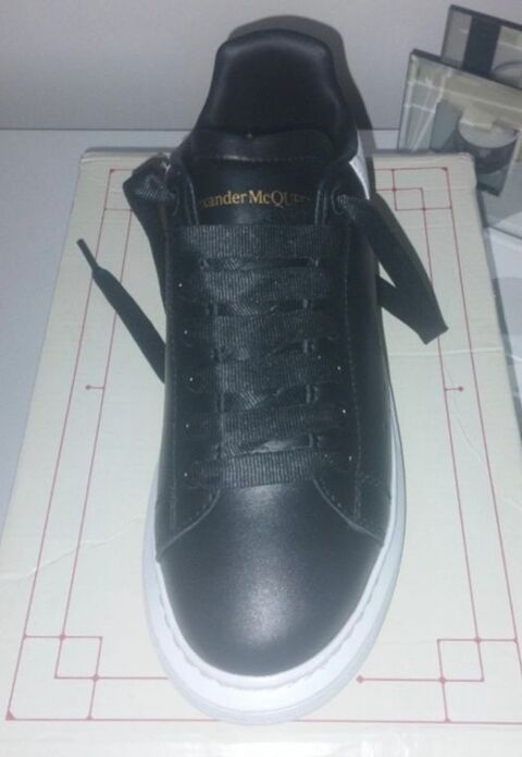 Baskets Alexander McQueen neuves noires taille 41 Ermont (95)