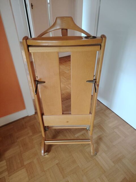 Portant d'habits en bois neuf 15 Divonne-les-Bains (01)