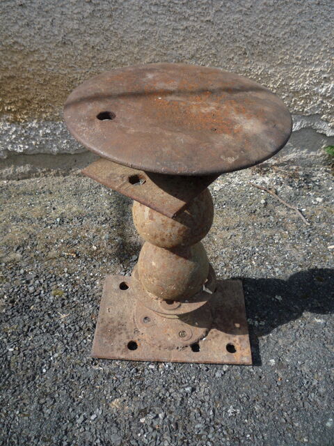 Tampon de wagon/train/chemin de fer/SNCF/en fer/enclume
165 Castres (81)