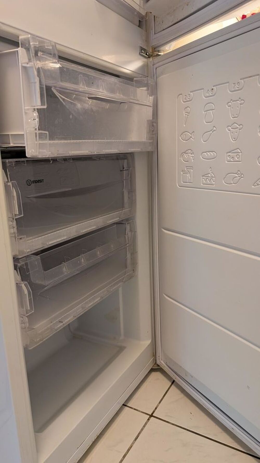 Frigo-Cong&eacute;lateur (Ind&eacute;sit Classe A+) Electroménager