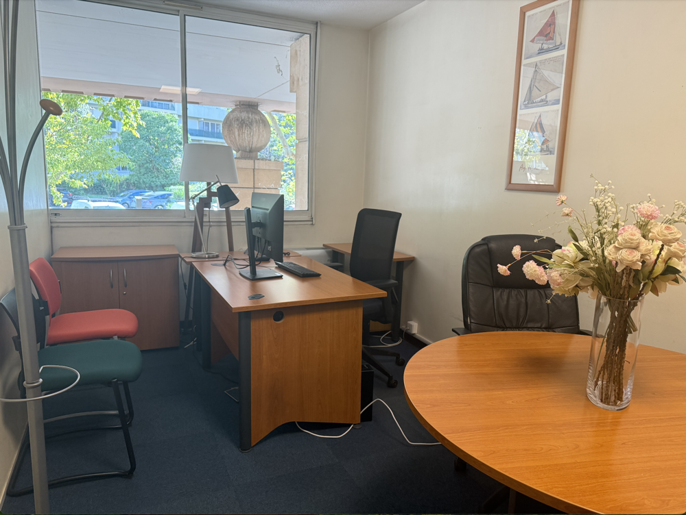 Location Atelier Bureau 14 m2  Aix, Rotonde -  Emplacement strat�gique Aix-en-provence