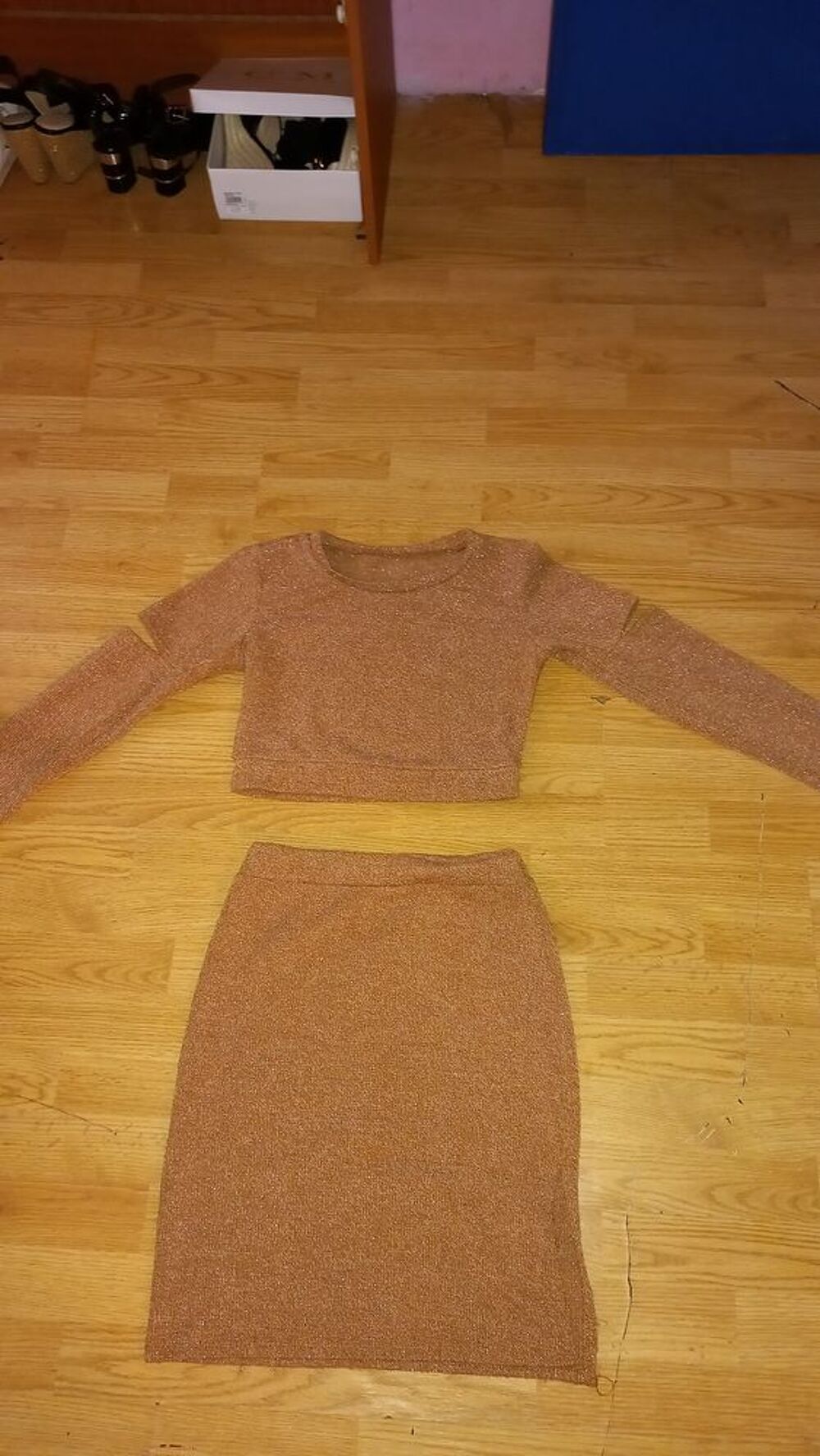 Vent 2 robe neuf Vêtements