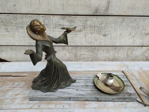 Lampe Art Déco Sculpture Femme avec Oiseau 38 Loches (37)