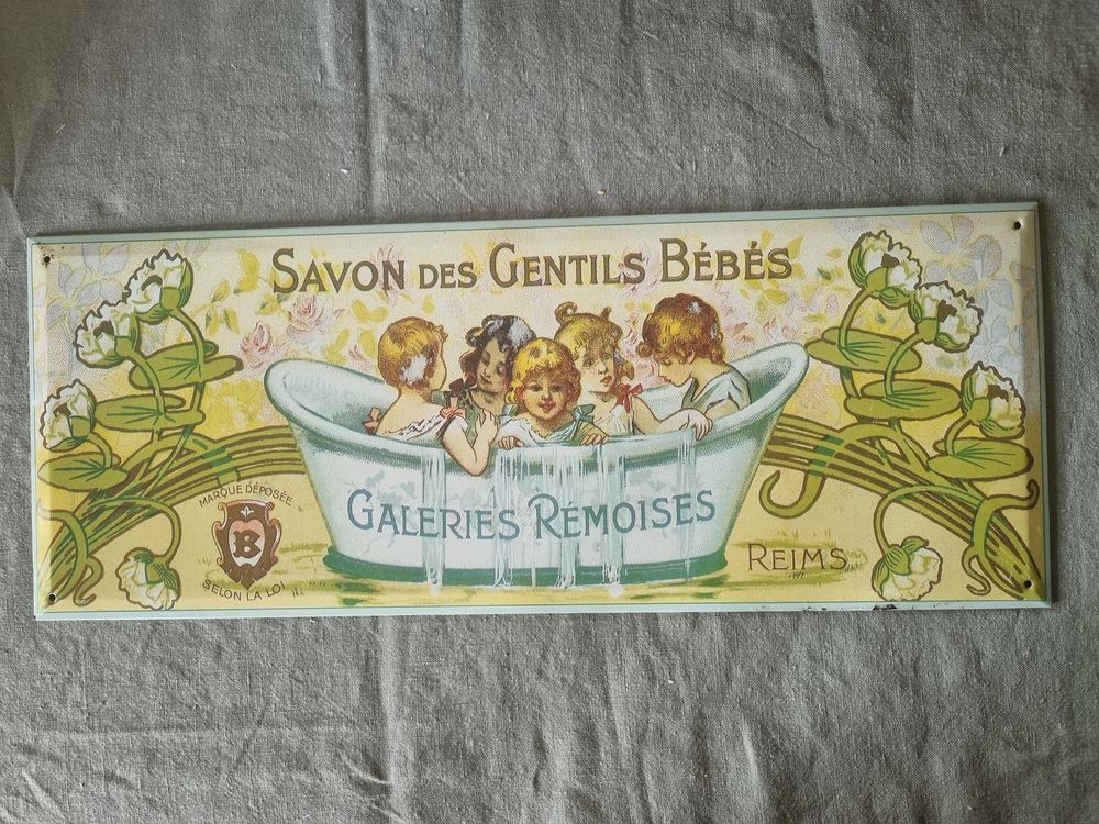 D&eacute;cor de salle de bain r&eacute;tro, en m&eacute;tal Décoration