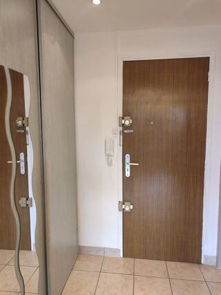  Appartement à louer 2 pièces 38 m²