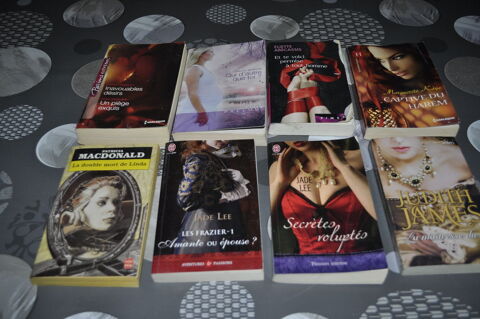 Lot de livres avec entre autre  Jade Lee  5 Perreuil (71)