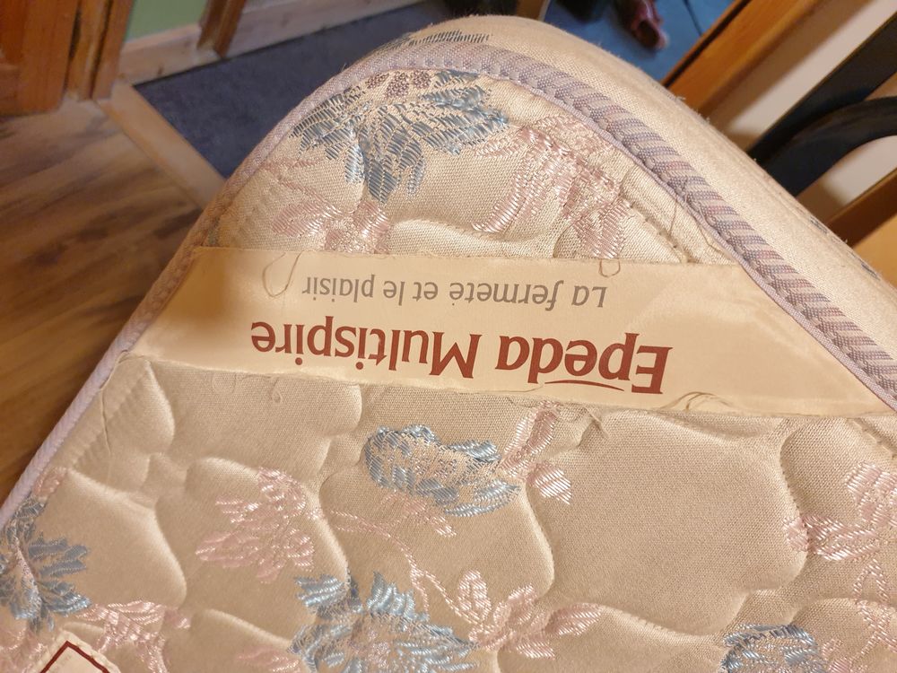 Sommiers &agrave; lattes, cadres de lit, matelas Meubles