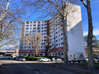  Appartement  louer 2 pices 43 m Grenoble