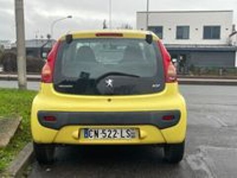 107 1.0e 12V 68ch Urban 2005 occasion 94000 Cr&eacute;teil