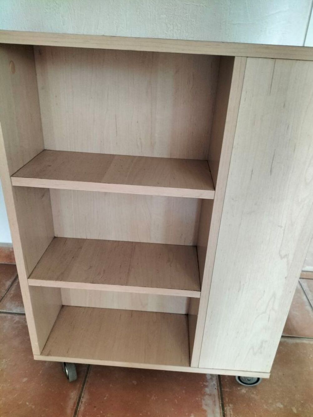 Meuble multirangement sur roulettes Meubles