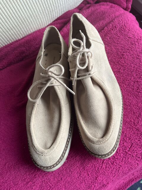 Chaussures  lacets style marabout  11 Villiers-sur-Marne (94)